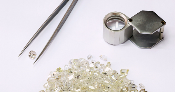 5 Essential Tips to Know Before Purchasing Loose Diamonds Online A Buyer’s Guide.